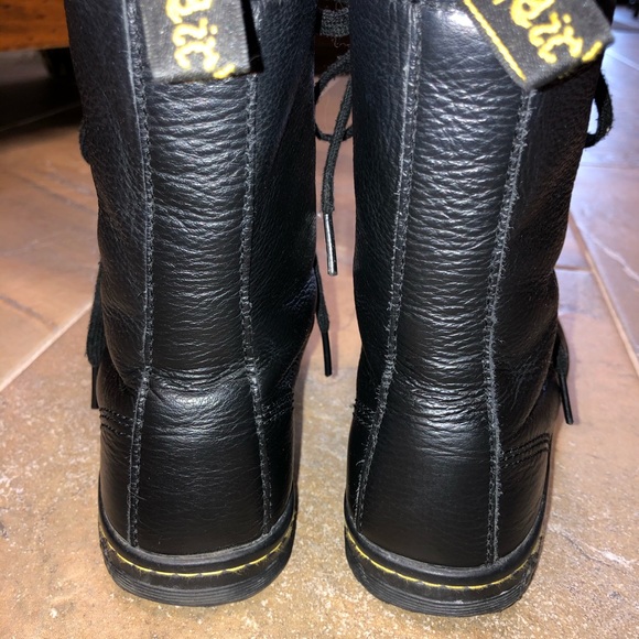 DR. MARTENS FLORAL BOOTS - Picture 8 of 12